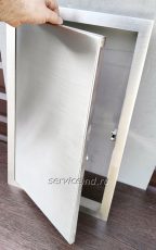 Люк с нажимной защелкой